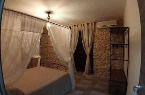 Naro House | A cantunera o castieddu