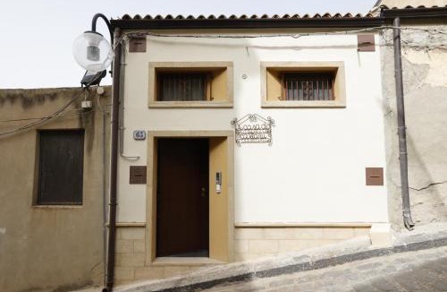 Leonforte House | A casa do Caliaru