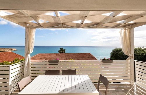 Gallina House | A Due passi dal Mare Villas
