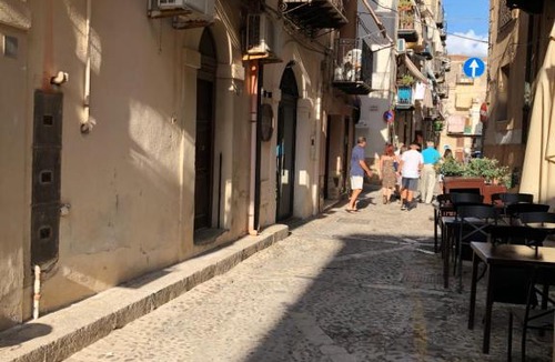 Old Town Apartment | A GIARA