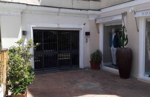 Capri Apartment | A lovely apartment on the most elegant street of the Blue Island.