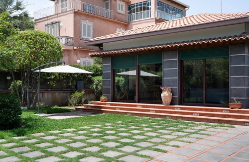 Mascalucia Villa | A surrounded garden Villa, in the proximity of Catania and Etna