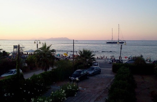 Falcone Apartment | A terrace overlooking the sea ....