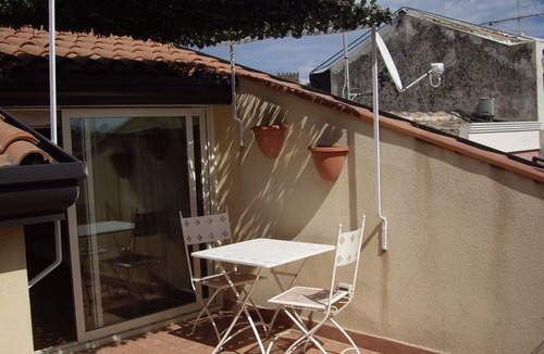 Aci Castello Apartment | Aci Castello: small house "Mansardina - Aci Castello"