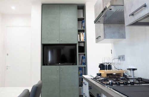 Borgo-Sanzio Apartment | Adelina House | Quiet and Central Flat near University and Subway