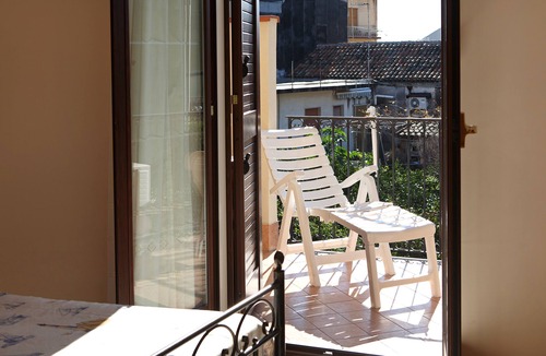 Stazzo Apartment | Adriana Sicily House Etna & Sea air conditioner check in 24H