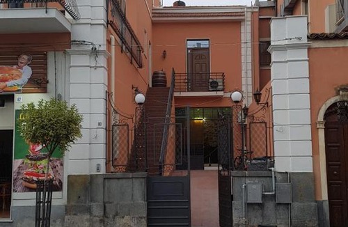 Misterbianco House | Affittacamere LaCampana