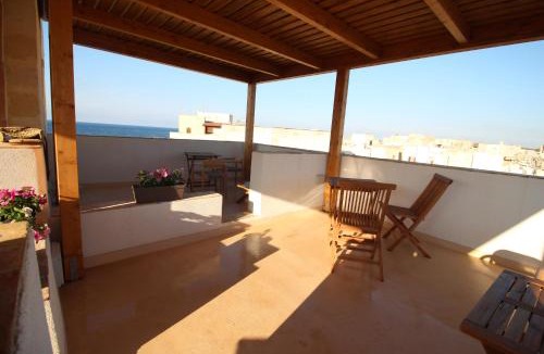 Favignana House | Ajamola '800