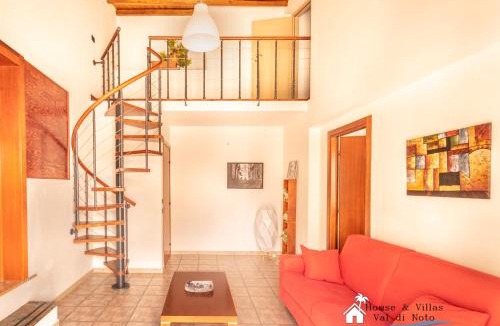 Palazzolo Acreide Historic Centre House | AKRAI
