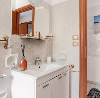 Casa Santa Apartment | Alba sul mare-Appartamento a 270 M dal mare