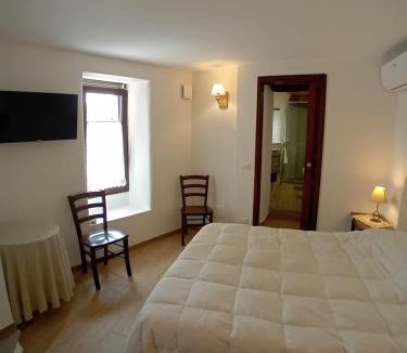 Montalbano Elicona Hotel | Albergo Diffuso Montalbano Borgo Antico - La Casetta del Vento