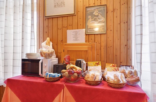 Lorenzago di Cadore Apartment | Albergo Trieste – Room '7' with Wi-Fi in Lorenzago di Cadore