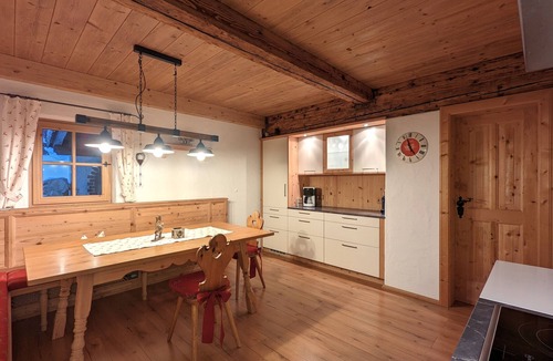 Stummerberg Ski Chalet | Alpine chalet with its own garden