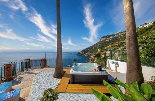 Ravello Villa | Amalfi Coast Villa w/Sea Views & Sauna & Jacuzzi plus Rooftop and Parking Garage