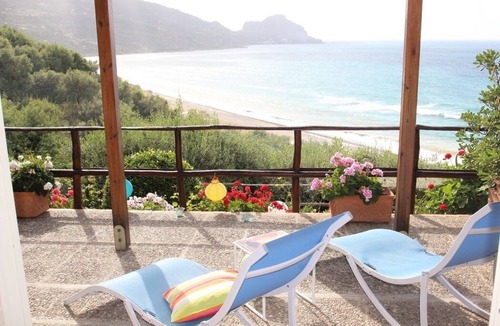 Sant'Ambrogio House | AMAZING CEFALU, pvt beach & Pool