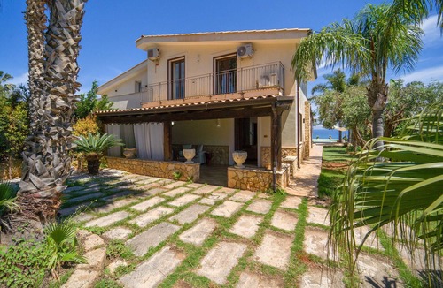 Torre Colonna-sperone House | Amazing home in Altavilla Milicia (PA)