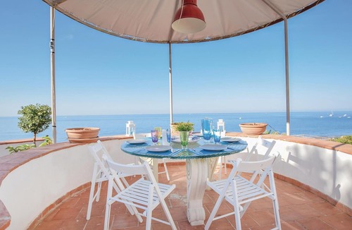 Altavilla Milicia House | Amazing home in Altavilla Milicia PA