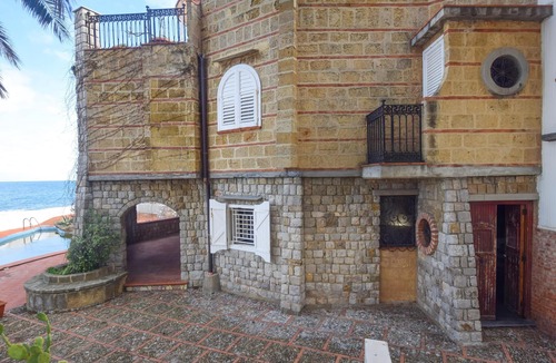 Altavilla Milicia House | Amazing home in Altavilla Milicia PA