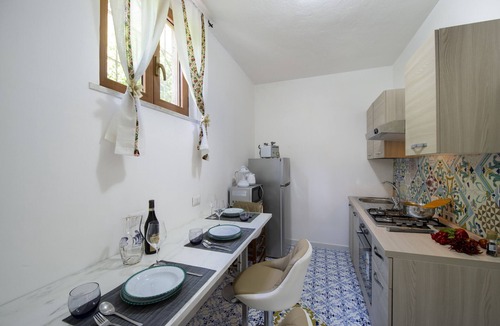 Liparlati Ski Chalet | AMORE RENTALS - Barbera House A with Sea View and Air Conditioning