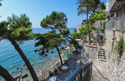 Marina del Cantone House | AMORE RENTALS - Casa Giovanna B - Nerano apartment with hot tub and direct sea access