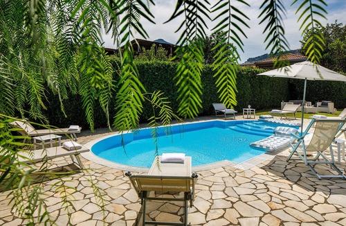 Sant'Agnello Villa | AMORE RENTALS - Villa Lia with Private Pool, Garden and Parking