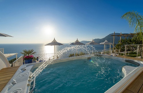 Praiano Villa | AMORE RENTALS - Villa Celeste with Heated Swimming Pool and Sea View