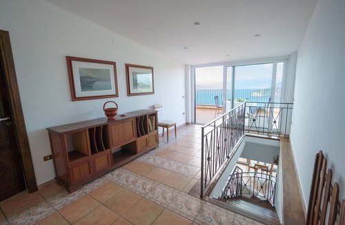 Sorrento Villa | AMORE RENTALS - Villa Savoia with Sea View and Garden