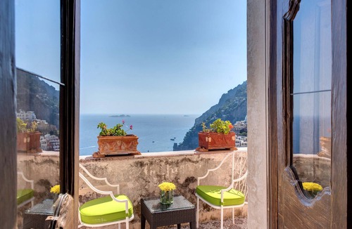 Montepertuso Villa | AMORE RENTALS - Villa San Giacomo – Historic Luxury Villa with Sea View