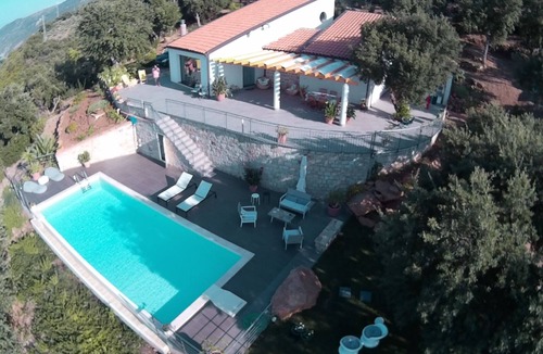 Sant'Ambrogio Villa | an exclusive terrace suspended between the sea and the forest