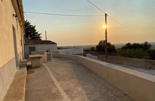 Comiso House | ancient rural house, nature and tranquility