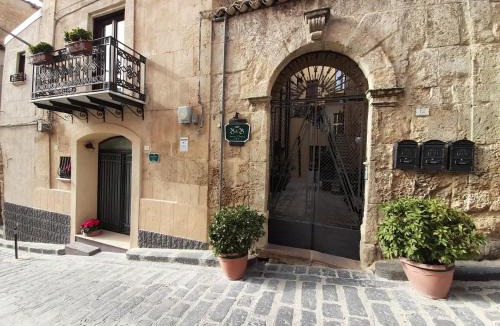 Enna Bed & Breakfast | Antica Dimora Historic Building
