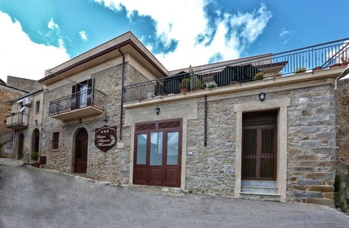 Ficarra House | Antica Dimora Marinelli Cav Restaurant