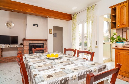 Francavilla di Sicilia Apartment | Apartment 'La Casa Vacanza Di Jano' with Mountain View and Balcony