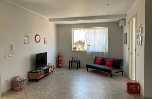 Priolo Gargallo Apartment | Apartment 1st floor in Villino Eliana