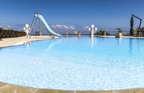 Lascari Apartment | Apartment ∙ 2 bedrooms ∙ 6 guests