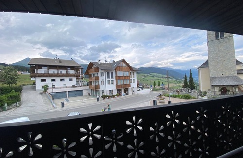 Maranza Apartment | Apartment 201 'Mountain Lodge Margit' with Private Balcony and Shared Garden
