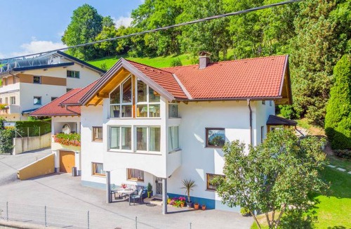 Wenns Apartment | Apartment ∙ 5 bedrooms ∙ 10 guests