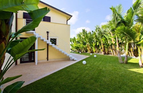 Alcamo Apartment | Apartment ∙ 8 guests