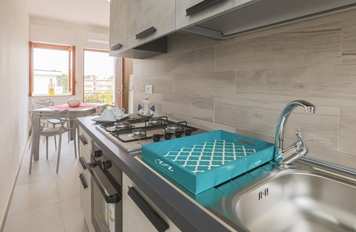 Paestum Apartment | Apartment 9 with Sea View, Wi-Fi, and Air Conditioning