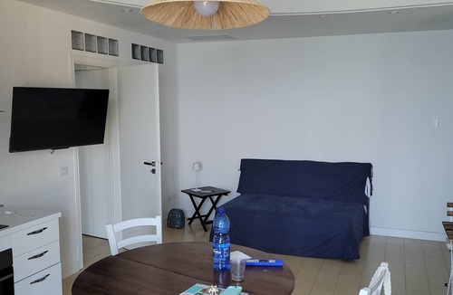 Capo d'Orlando Apartment | Apartment 'A Casa Di Betti' with Wi-Fi