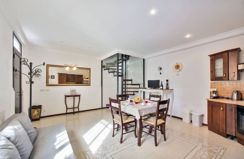 Marina di Ragusa House | Apartment Ade - Single house - 50m by the sea - Marina di Ragusa centre