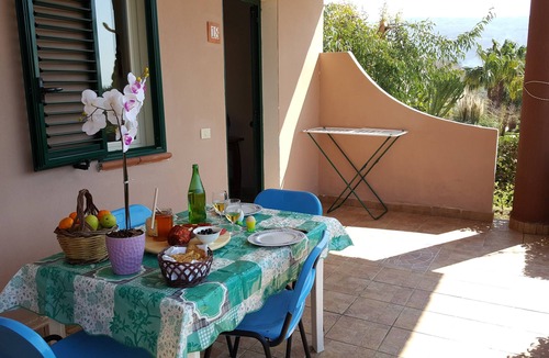 Santa Maria Apartment | Apartment 'Agriturismo Heaven Trilocale 1' with Mountain View, Shared Pool and Wi-Fi