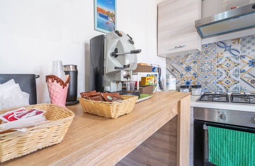 Grottasanta Apartment | Apartment "Al Flamingo" with Terraces & Wi-Fi
