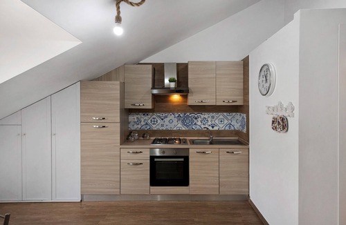 Piazza-Tralia-Pendolo Apartment | Apartment 'Alba' with Mountain View, Wi-Fi and Air Conditioning