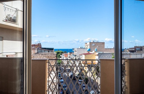 Terrasini Apartment | Apartment Angy with Sea View, Balconies & Wi-Fi