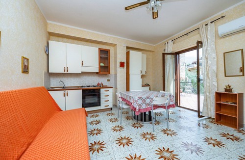 Ficarra Apartment | Apartment 'Appartamento 3 - Stanza 32' with Shared Terrace, Wi-Fi and Air Conditioning