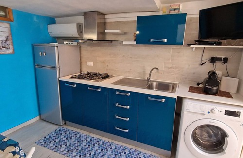 Alcamo Marina Apartment | Apartment 'Balcone Sul Golfo' with Sea View, Wi-Fi and Air Conditioning