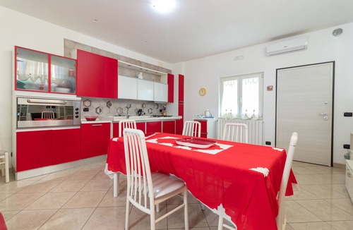 Santeramo in Colle Apartment | Apartment 'Casa Luxury' with Shared Terrace, Wi-Fi and Air Conditioning