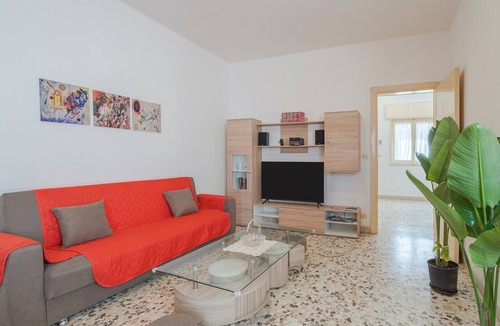 Santa Lucia Apartment | Apartment "Casa Jerone" with Balcony and Wi-Fi