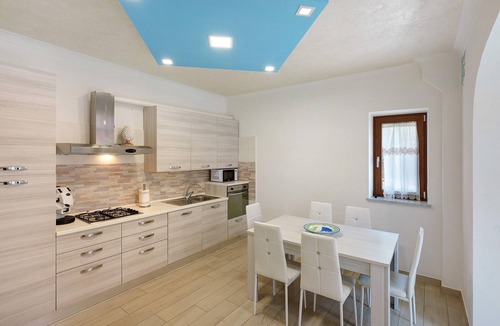 Vico Equense Apartment | Apartment 'Casa Mariateresa' with Mountain View, Wi-Fi and Air Conditioning